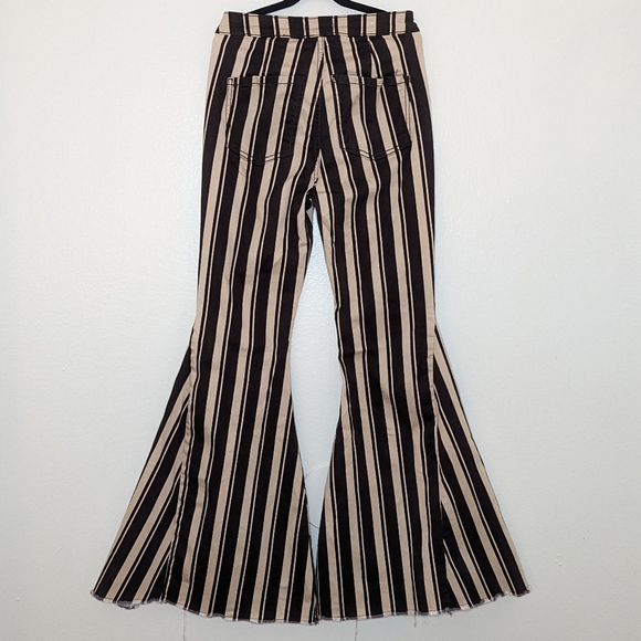 Shyanne Women's Striped High Rise Super Flare Jeans - Picture 4 of 6